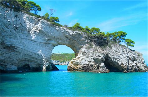 coste rocciose e mare turchese (Santa Caterina Salento)