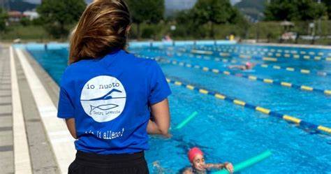 istruttore nuoto spiegazioni