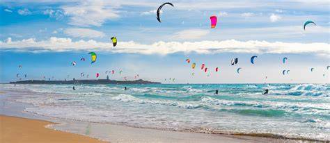 Seasonal wind and waves Tarifa overview
