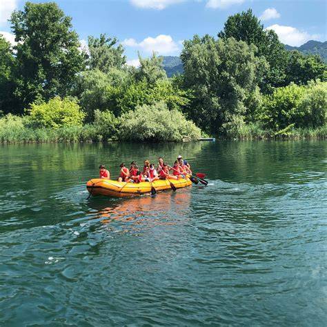 Rafting su fiume Adda: equipaggiamento e istruttori